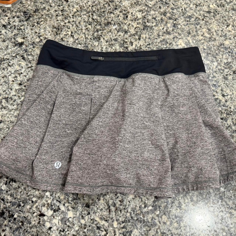 Lululemon Pace Rival Skirt Regular No Panels 13 Grey Black Size 4 W8AS1R